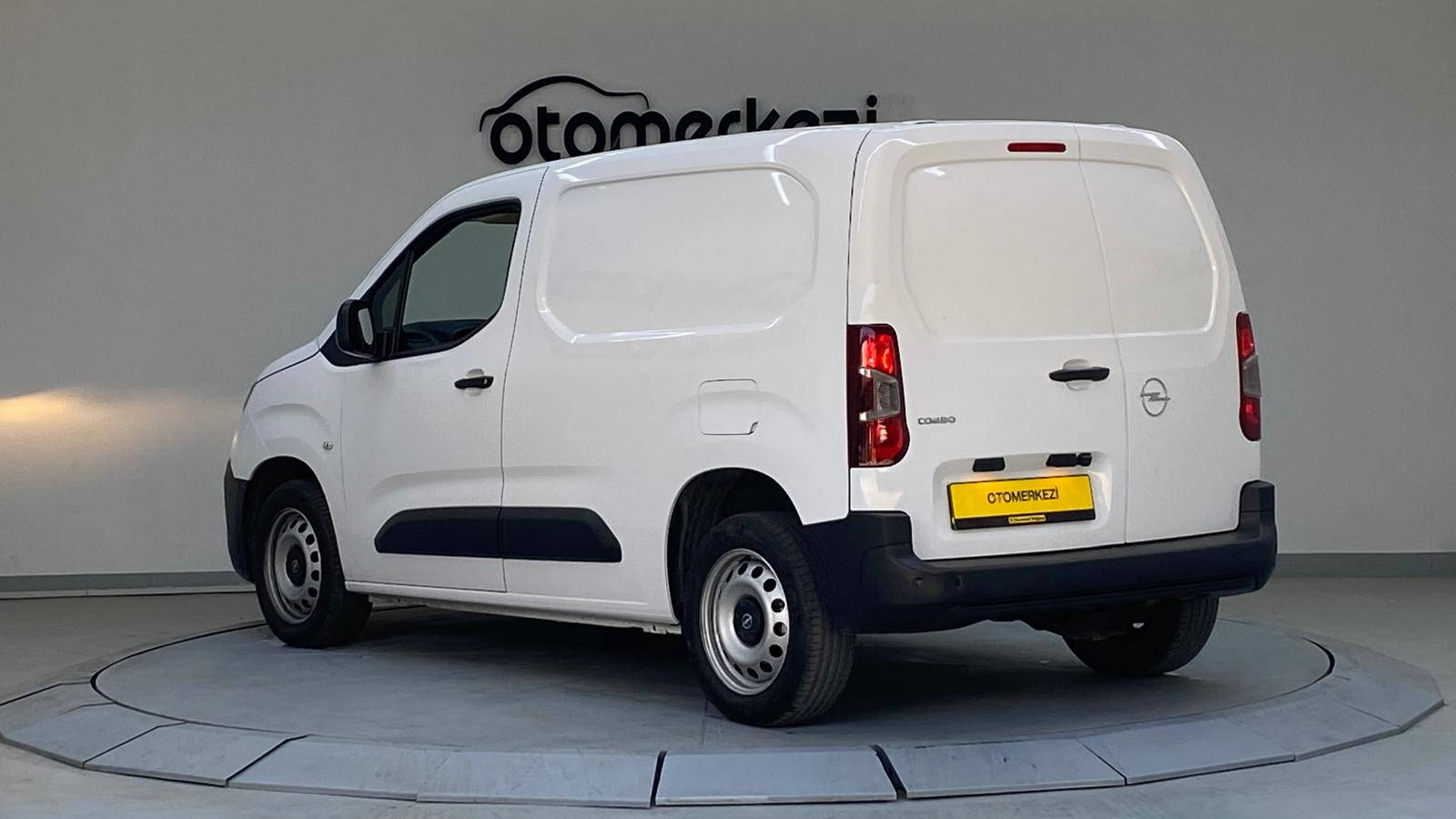 OPEL COMBO 21